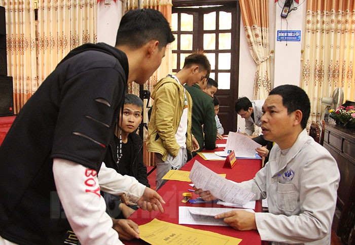 Huyện Thanh Miện tổ chức tư vấn, giới thiệu cho quân nhân xuất ngũ học nghề